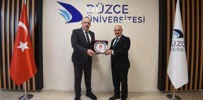 Amasya Üniversitesi Rektöründen Düzce Üniversitesi Rektörüne Ziyaret