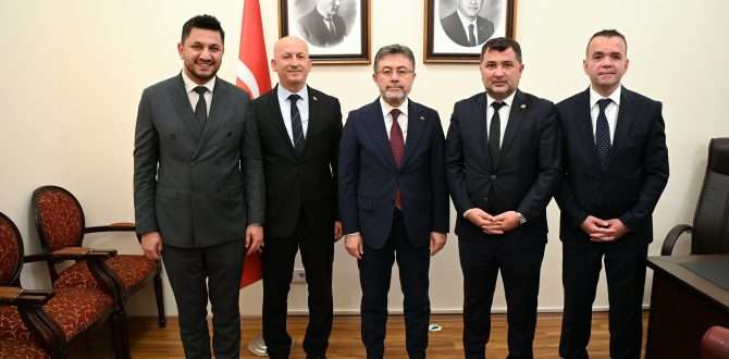 ERCAN ÖZTÜRK, BAKAN YUMAKLI İLE YIĞILCA VE BOĞAZİÇİ’NİN TALEPLERİNİ GÖRÜŞTÜ