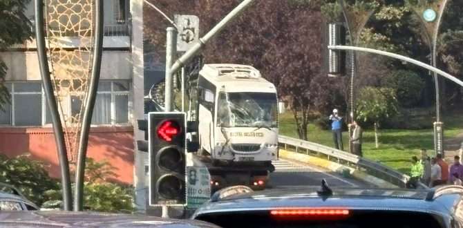 Kocaeli’de freni boşalan otobüs duvara çarptı: 3’ü polis 7 yaralı