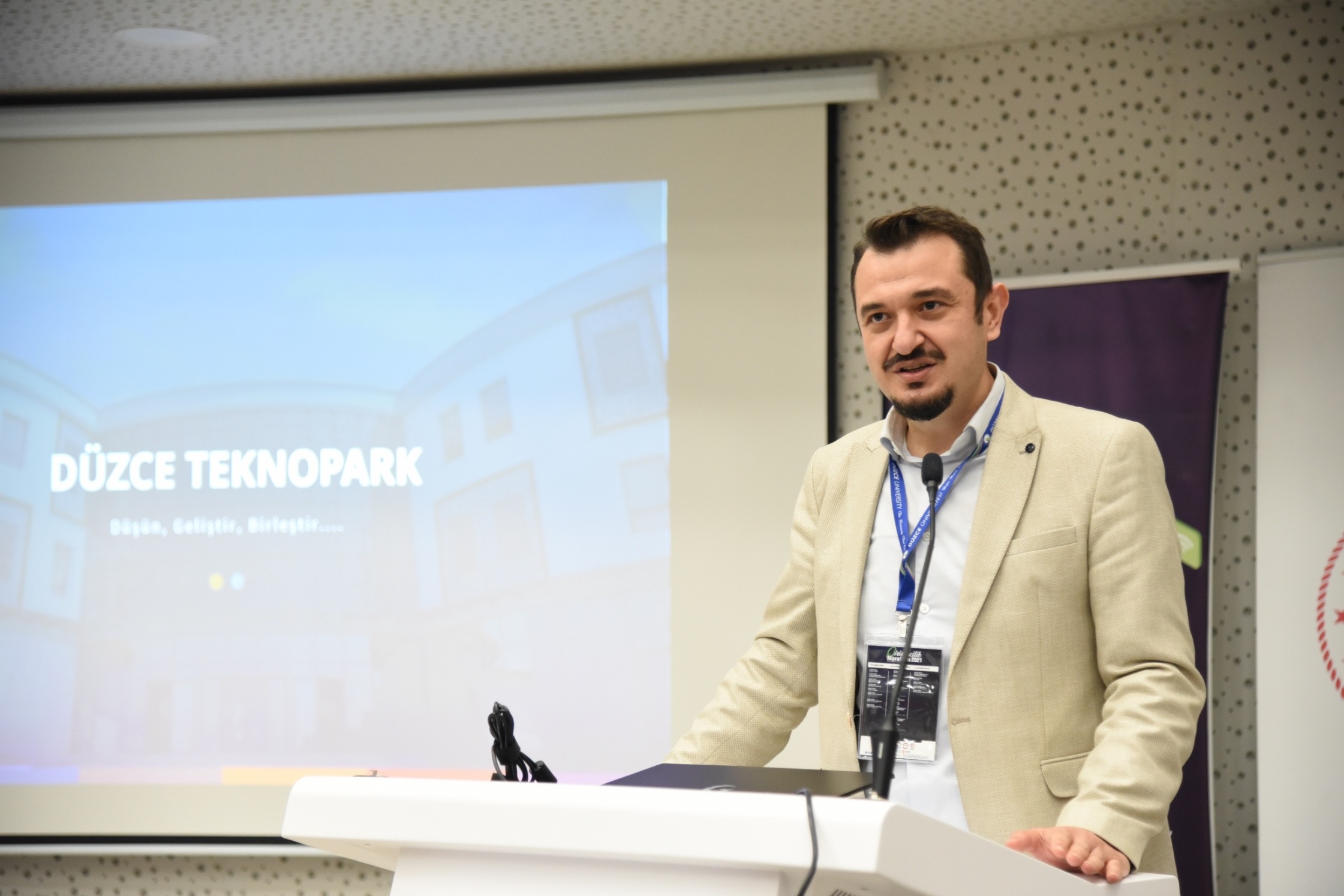 03D68666-FE06-49C4-8F81-CC9B400ADC4A