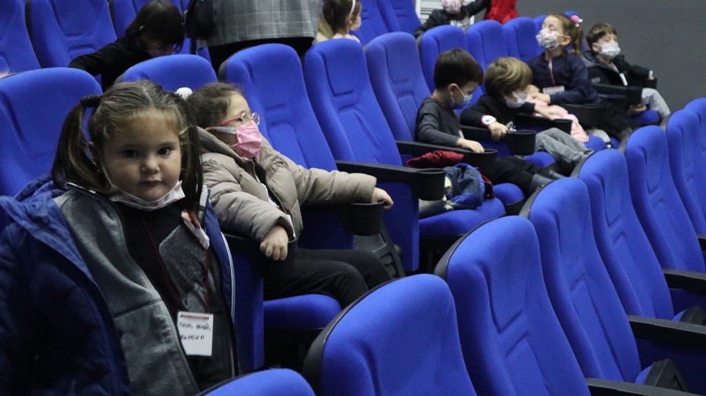 562FE12C-181C-41A1-900E-248D79DCBA3A