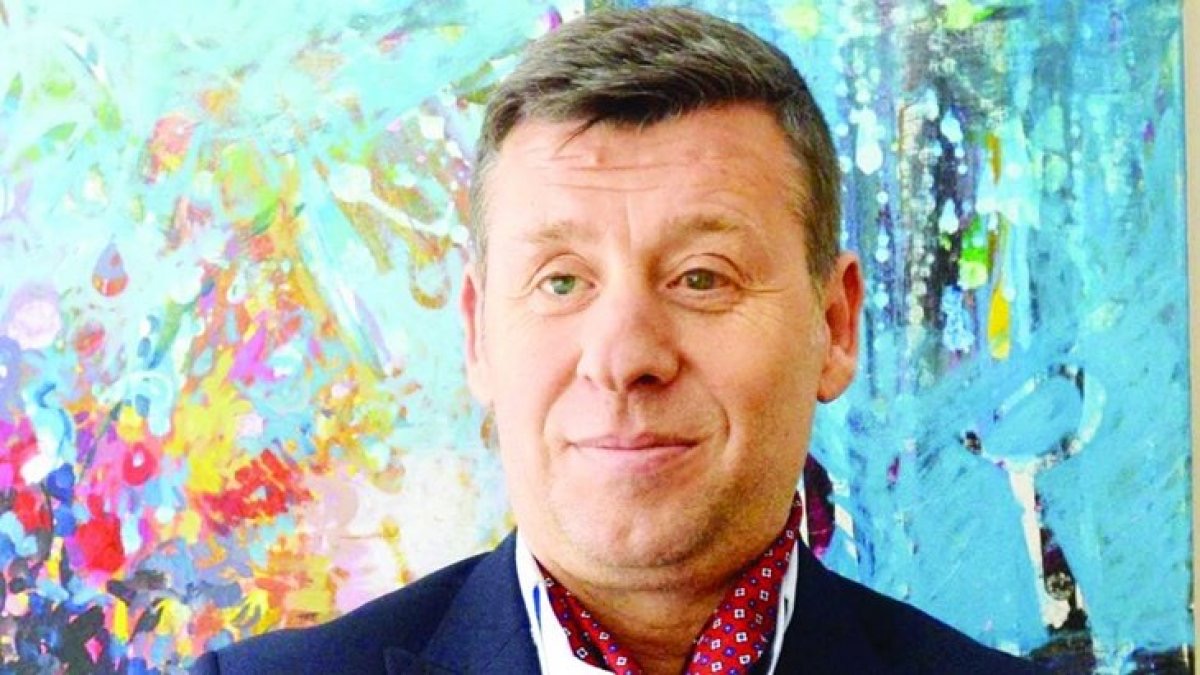 E5F83152-F4A8-4336-9769-2C2223CFAB94