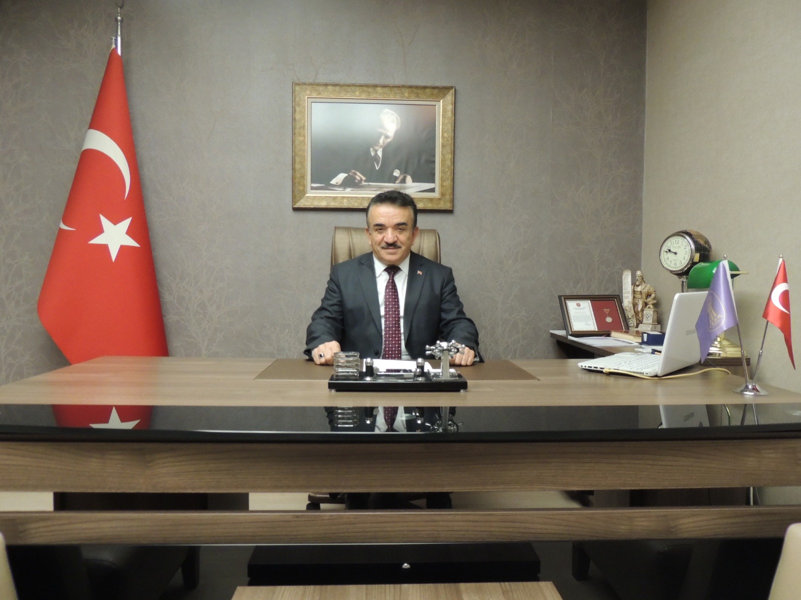 DFC1C9C4-00F4-4217-AF6B-5CFCDE2B7F6D