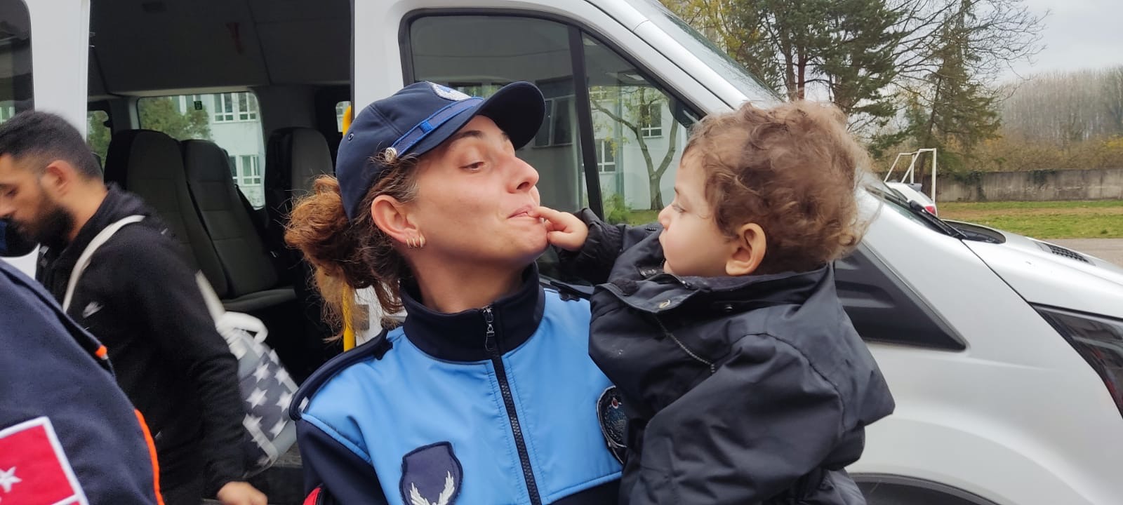 076C54D6-6E48-410D-AAD8-CFB4735866EF