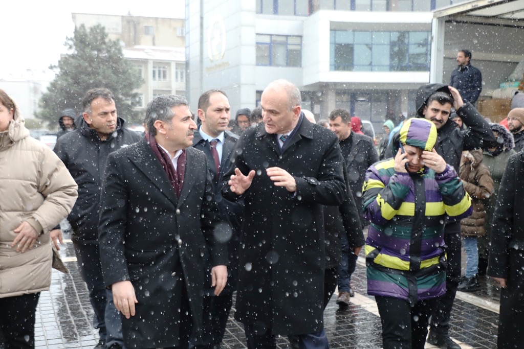 85158FC0-5D48-4B17-96D4-2377C18D5D7E