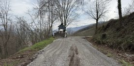 GÖLYAKA'DA KÖY YOLLARI YENİLENDİ