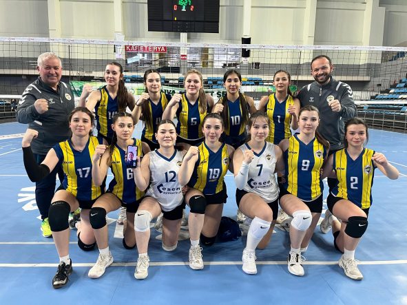 DÜZCE 1907 SK VOLEYBOL TAKIMI FİNALDE GRUP MÜSABAKALARINI ŞAMPİYON TAMAMLADILAR