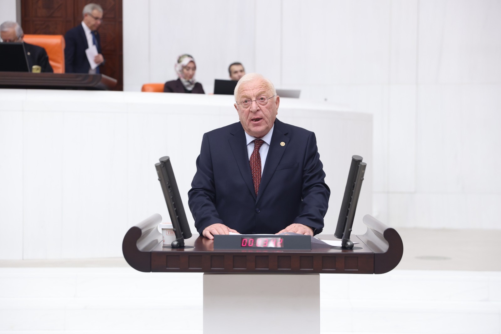 TALİH ÖZCAN MOSKOVA YOLCUSU