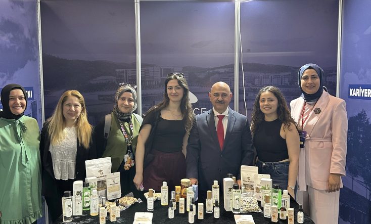 Düzce Üniversitesi Türkiye’nin En Büyük Bölgesel Kariyer Fuarı’nda Yerini Aldı