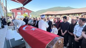 BOLU'DA MADEN GÖÇÜĞÜNDE HAYATINI KAYBEDEN İŞÇİ SON YOLCULUĞUNA UĞURLANDI
