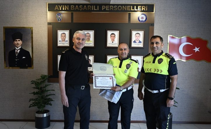 Düzce’de başarılı polisler ödüllendirildi