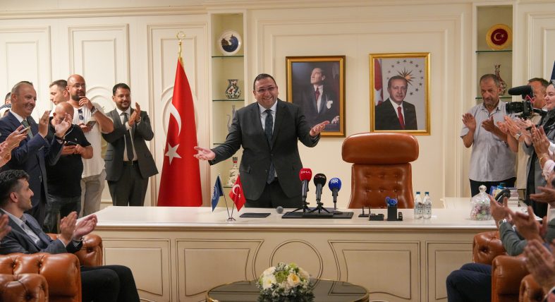 ÜSKÜDAR BELEDİYE BAŞKAN VEKİLİ DÜNDAR ZİYA GÜLTEKİN HAYATINI KAYBETTİ